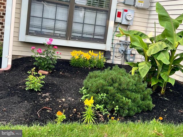 39 BANBURY CT, Robbinsville, NJ 08691