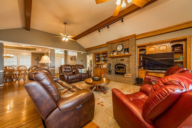 148 Cooper Point Drive, Mountain View, AR 72560