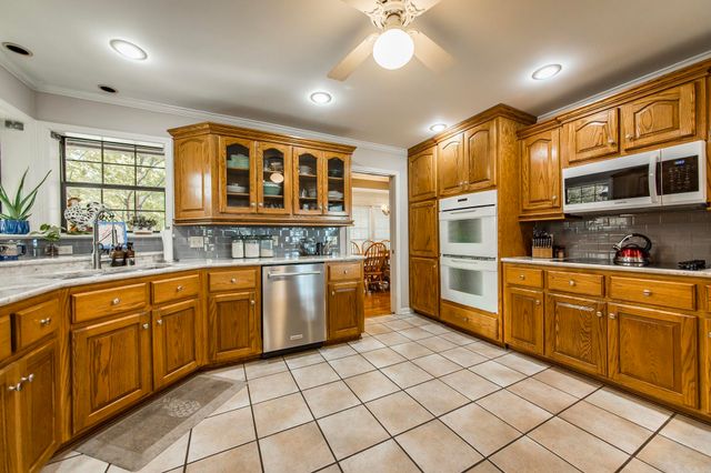 148 Cooper Point Drive, Mountain View, AR 72560