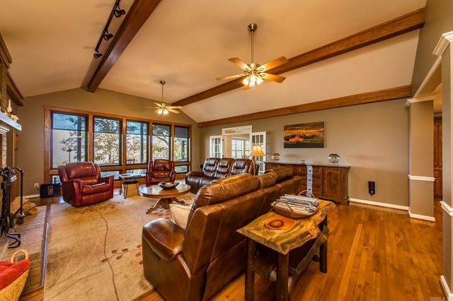 148 Cooper Point Drive, Mountain View, AR 72560