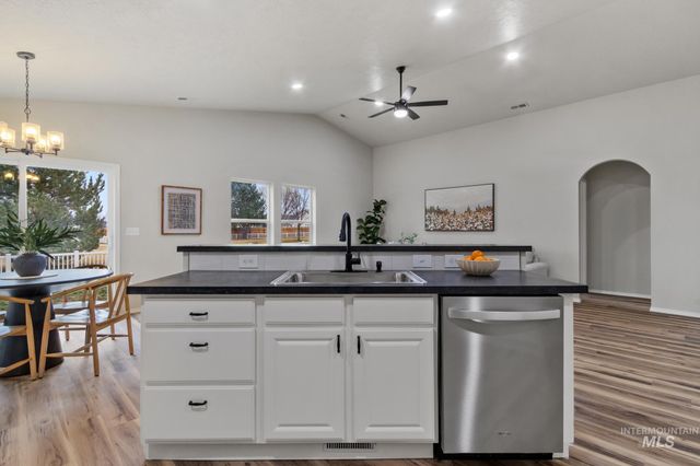 12753 Cultivator St, Caldwell, ID 83607