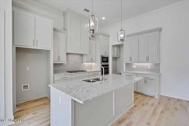 1014 Kensington Drive, Flowood, MS 39232