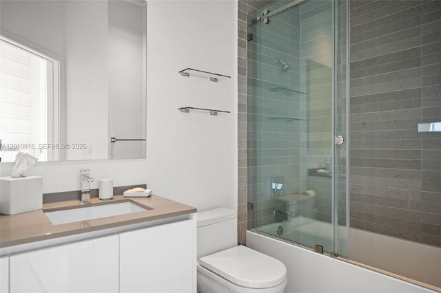 88 SW 7th St PH4301, Miami, FL 33130