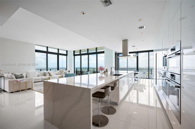 88 SW 7th St PH4301, Miami, FL 33130