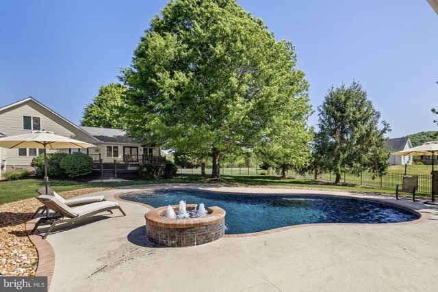 64 ROLLING GREEN LN, Brightwood, VA 22715