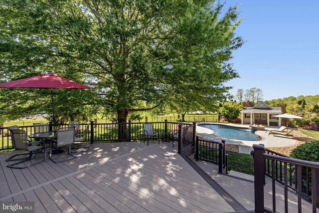 64 ROLLING GREEN LN, Brightwood, VA 22715