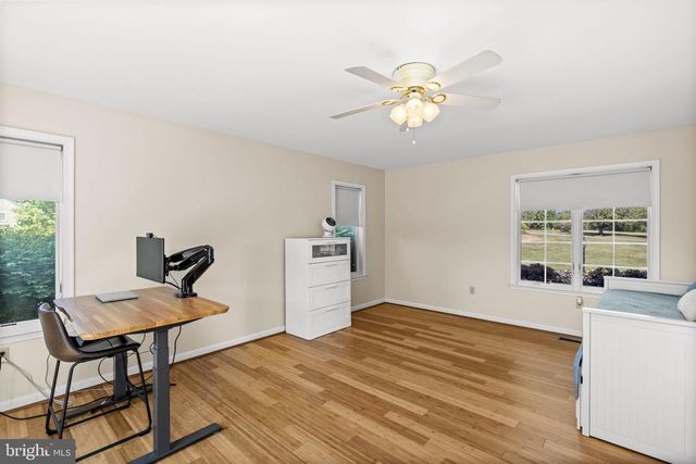 64 ROLLING GREEN LN, Brightwood, VA 22715