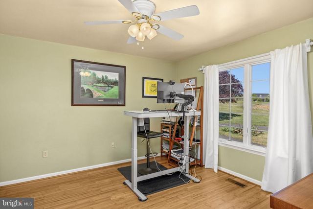 64 ROLLING GREEN LN, Brightwood, VA 22715
