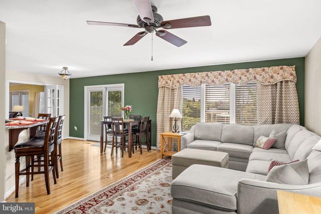 64 ROLLING GREEN LN, Brightwood, VA 22715
