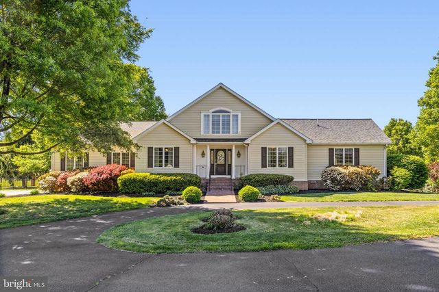 64 ROLLING GREEN LN, Brightwood, VA 22715