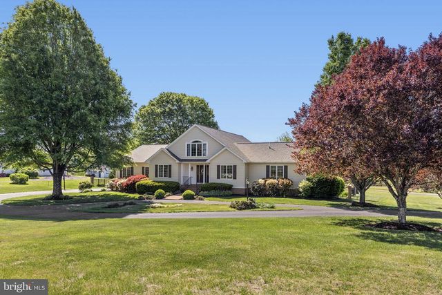 64 ROLLING GREEN LN, Brightwood, VA 22715