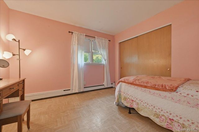 40 Bayview Avenue, Amityville, NY 11701