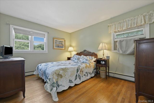 40 Bayview Avenue, Amityville, NY 11701