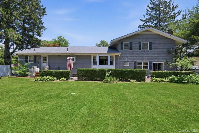 40 Bayview Avenue, Amityville, NY 11701