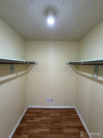 61 Brighton Way, North Brunswick, NJ 08902