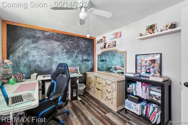 23041 Springbrook Drive, Farmington, MI 48336