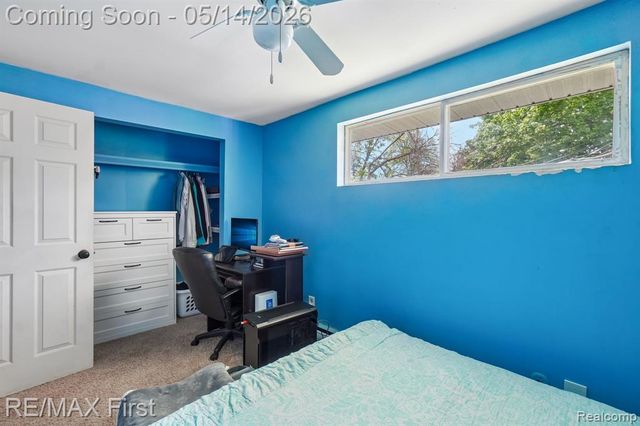 23041 Springbrook Drive, Farmington, MI 48336