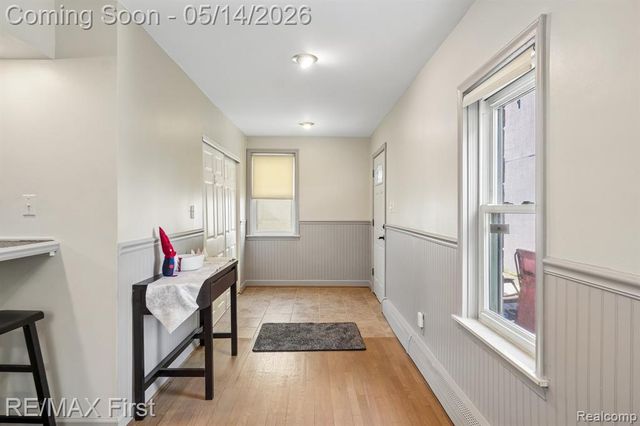 23041 Springbrook Drive, Farmington, MI 48336