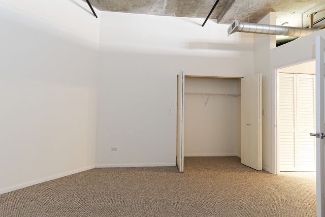 933 W Van Buren Street 821, Chicago, IL 60607