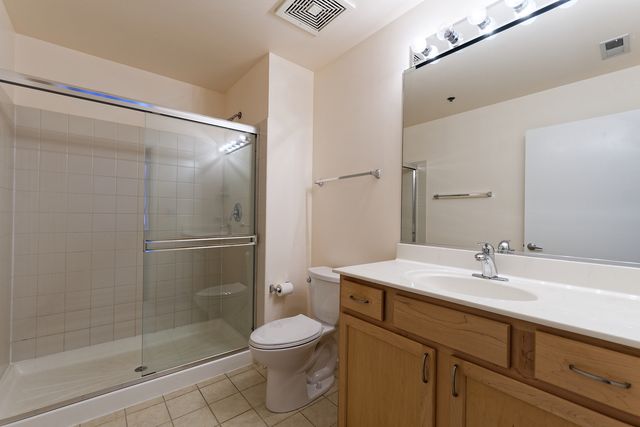 933 W Van Buren Street 821, Chicago, IL 60607