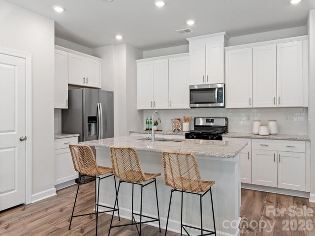 3064 14th Avenue NE, Conover, NC 28613