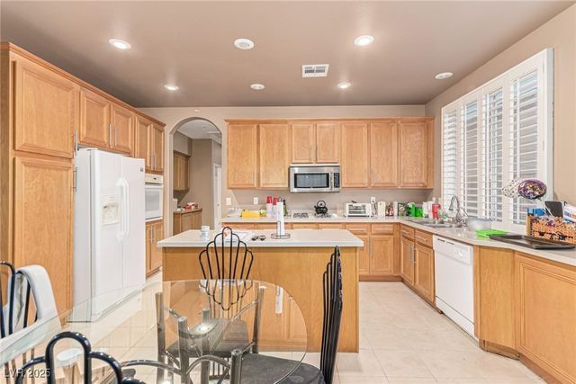 2389 Rainswept Avenue, Henderson, NV 89052