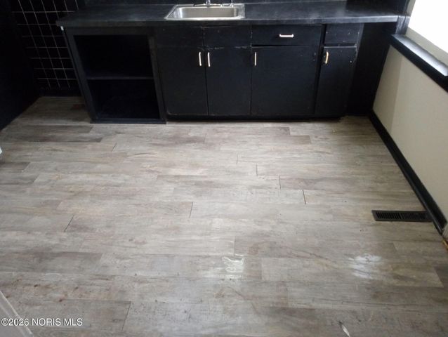 2145 Dorr Street, Toledo, OH 43607