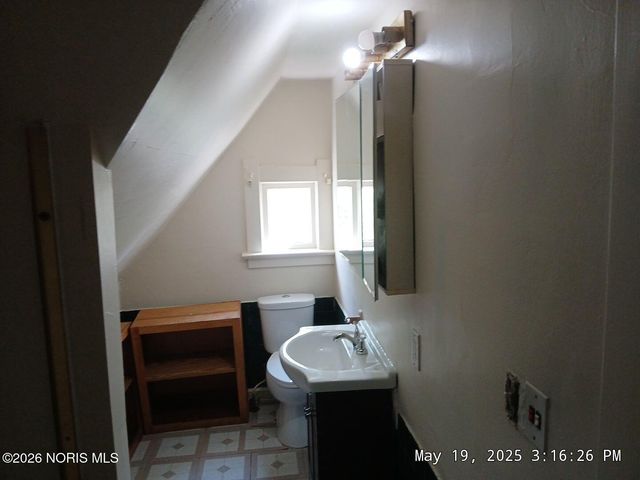 2145 Dorr Street, Toledo, OH 43607