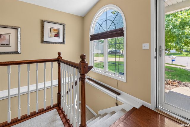 2421 W JUBILEE Lane, Dunlap, IL 61525