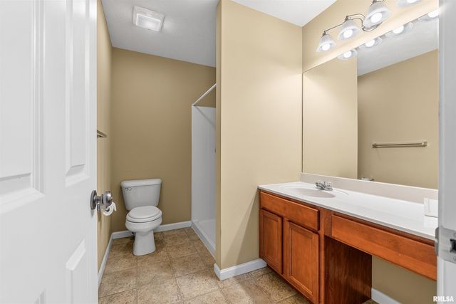 2421 W JUBILEE Lane, Dunlap, IL 61525