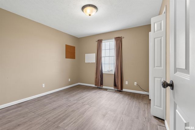 2421 W JUBILEE Lane, Dunlap, IL 61525