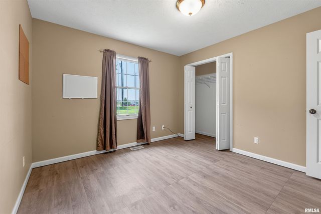 2421 W JUBILEE Lane, Dunlap, IL 61525