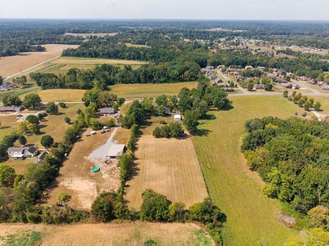 1807 Nelson Rd, Greenbrier, TN 37073