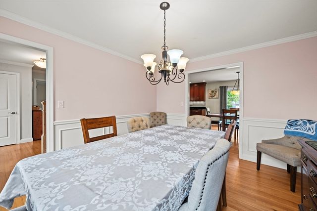 2 O'connor Lane, Woburn, MA 01801