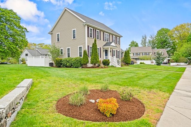 2 O'connor Lane, Woburn, MA 01801