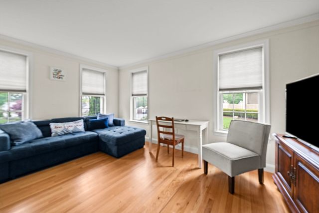 2 O'connor Lane, Woburn, MA 01801