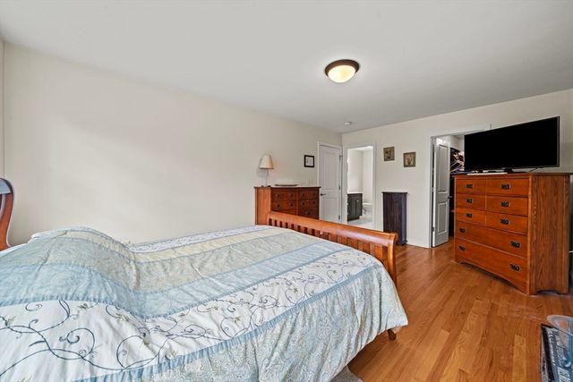 2 O'connor Lane, Woburn, MA 01801