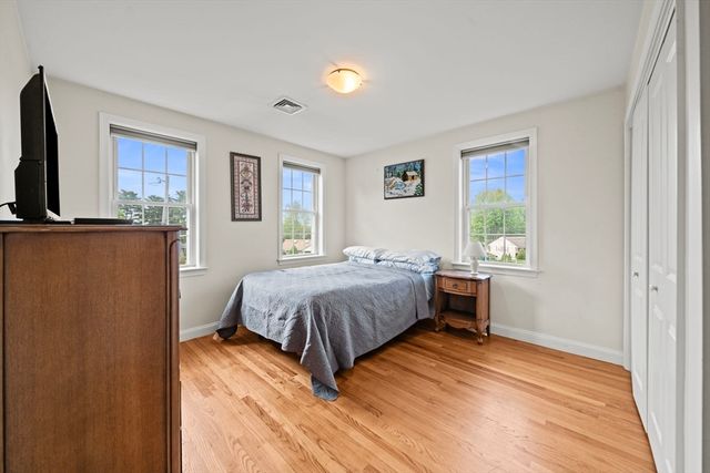 2 O'connor Lane, Woburn, MA 01801
