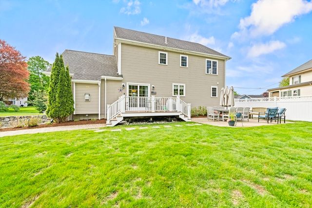2 O'connor Lane, Woburn, MA 01801