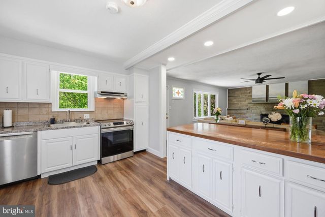 708 GLENVIEW AVE, Glen Burnie, MD 21061