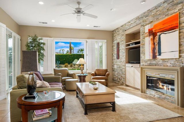 65 Laken Lane, Palm Desert, CA 92211