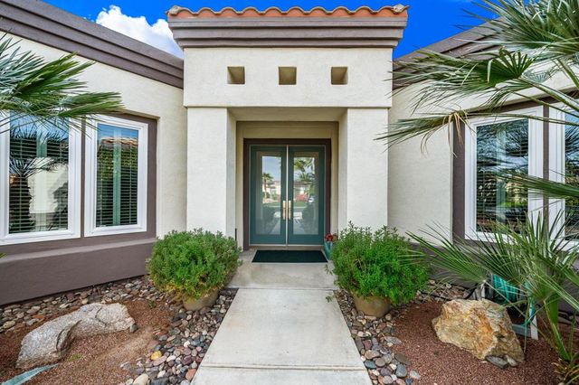 65 Laken Lane, Palm Desert, CA 92211