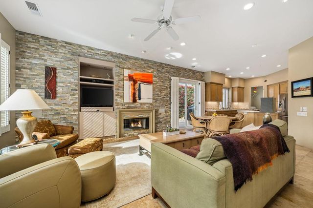 65 Laken Lane, Palm Desert, CA 92211