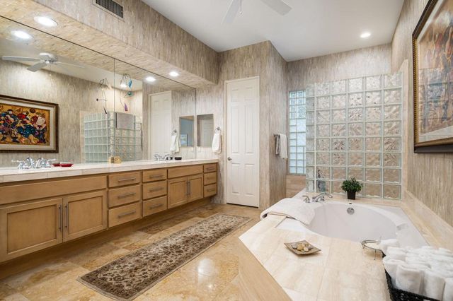 65 Laken Lane, Palm Desert, CA 92211