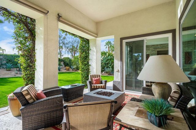 65 Laken Lane, Palm Desert, CA 92211