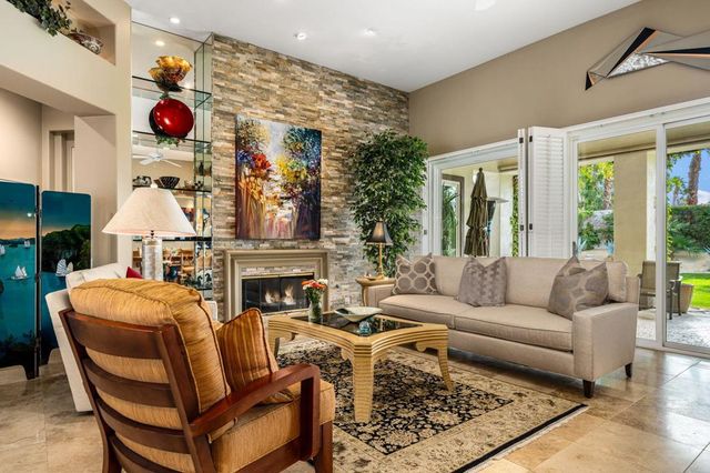 65 Laken Lane, Palm Desert, CA 92211