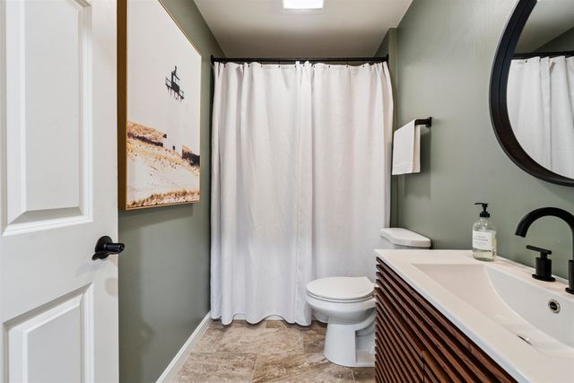 254 Seven Pines Road, Holderness, NH 03245