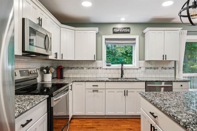 254 Seven Pines Road, Holderness, NH 03245