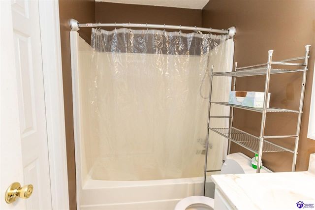 23 W Airview Drive, Elizabethtown, KY 42701