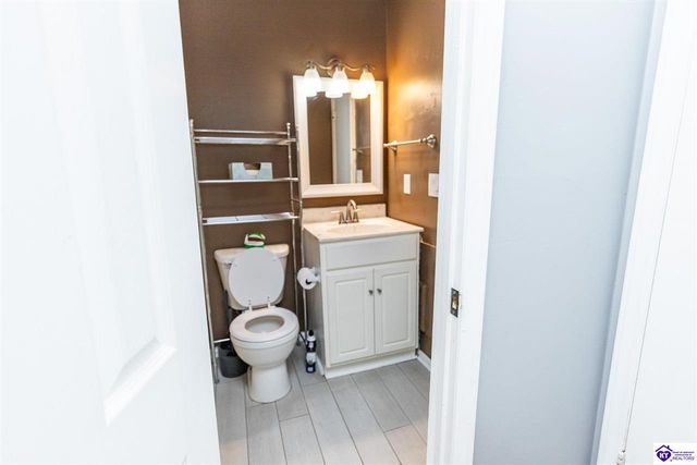 23 W Airview Drive, Elizabethtown, KY 42701